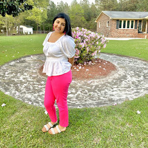 Meet your Posher, Olivia